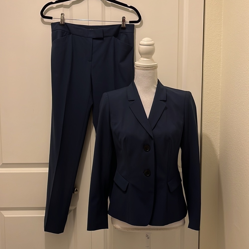 Lafayette 148 Navy Blue Two-Piece Pantsuit